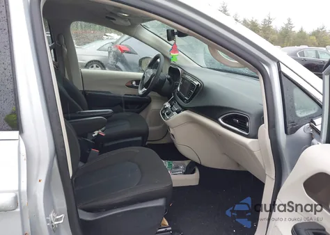 2023 Chrysler Voyager Lx z USA, uszkodzony, nr VIN 2C4RC1CG6PR616945